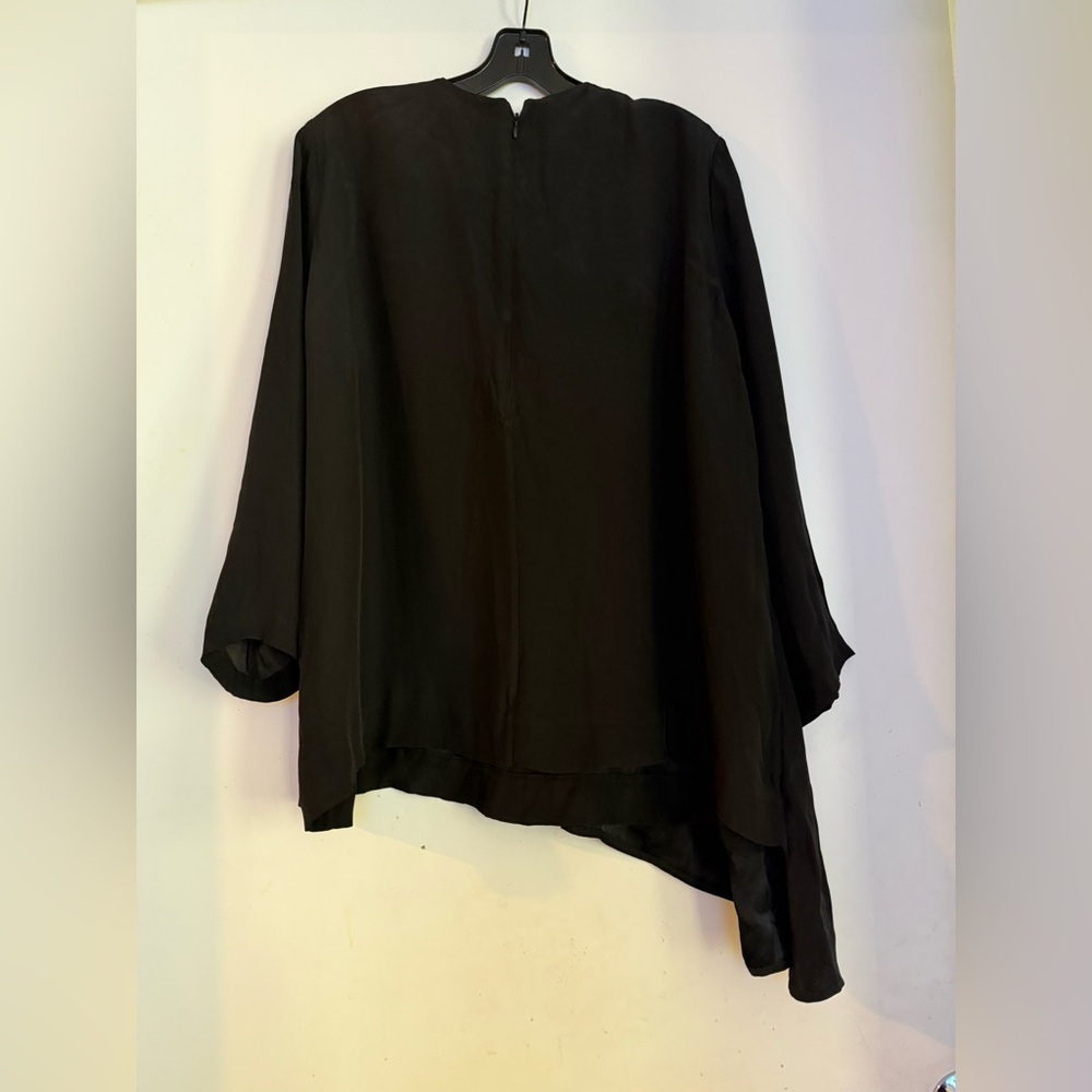 Elegant Black Draped Women's Blouse - Picture 5 of 12